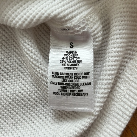 Aeropostale Size Small White Hooded Cropped Thermal Top Long Sleeved T-shirt - Picture 4 of 8